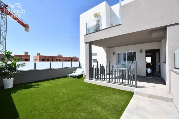 Prodej rodinného domu, San Miguel de Salinas, Alicante, Španělsko, 75 m2
