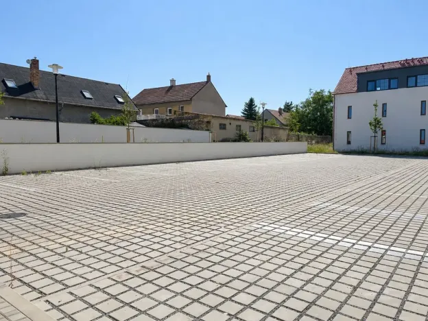 Pronájem bytu 2+kk, Praha - Dubeč, U staré studánky, 39 m2
