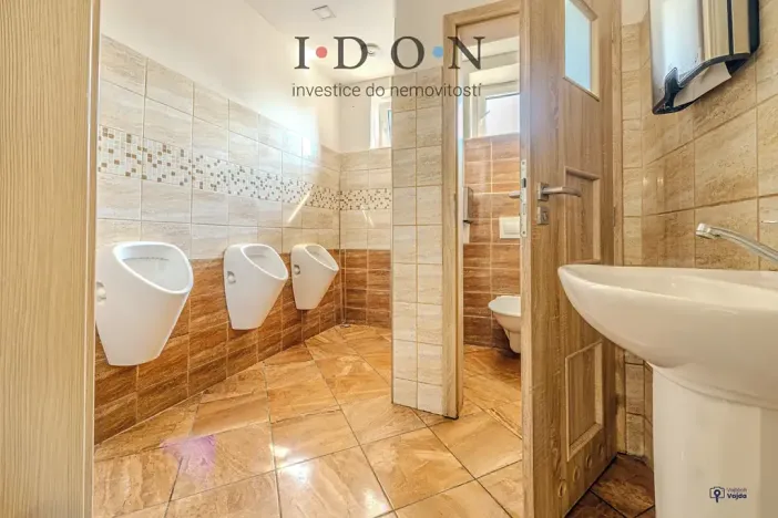 Prodej rodinného domu, Kozlovice, 500 m2