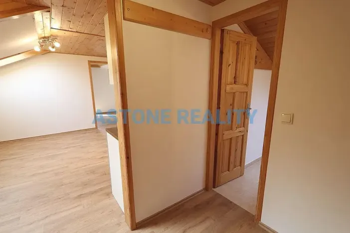 Pronájem bytu 2+kk, Praha - Satalice, Bošínská, 65 m2