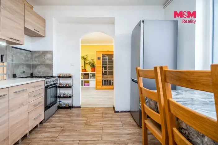 Prodej bytu 3+1, Zásmuky, Družstevní, 77 m2