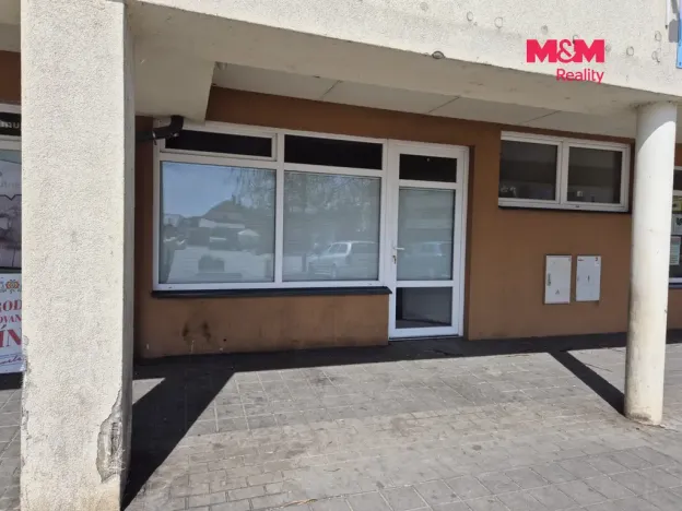 Pronájem obchodního prostoru, Oslavany, náměstí 13. prosince, 25 m2
