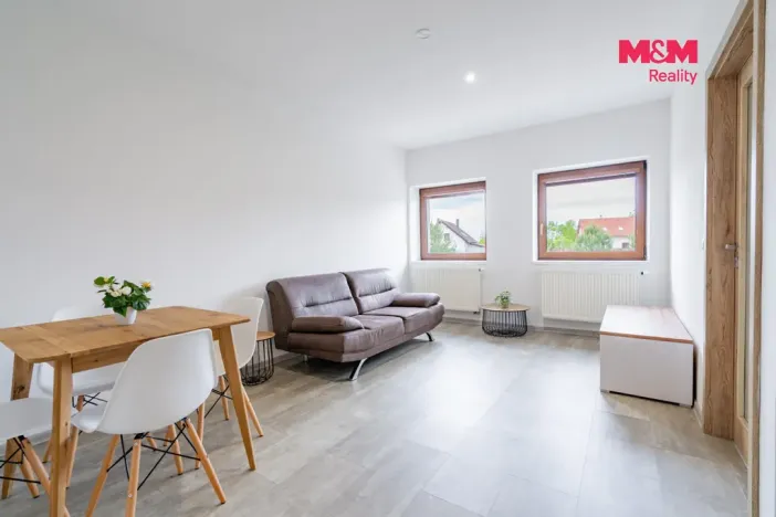 Prodej bytu 2+kk, Třeboň - Holičky, 42 m2