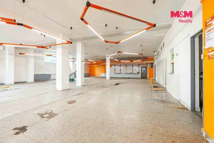 Prodej obchodního prostoru, Český Těšín, Slezská, 900 m2