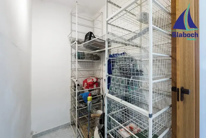 Pronájem bytu 3+1, Praha - Petrovice, Frostova, 78 m2