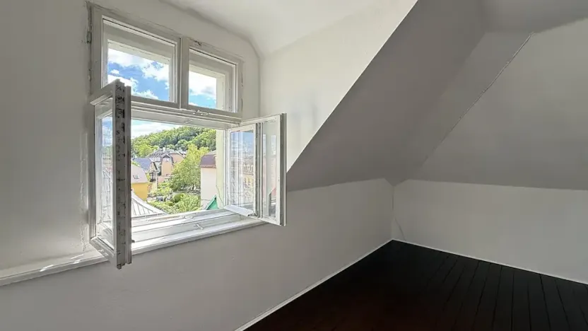 Prodej bytu 2+1, Karlovy Vary, Moskevská, 68 m2