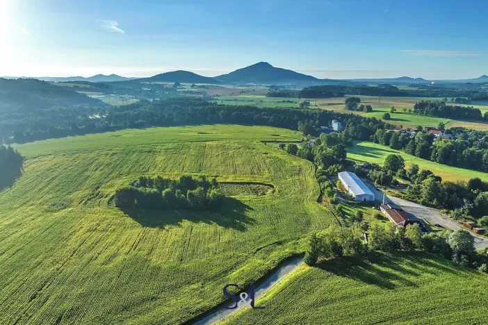 Prodej komerčního pozemku, Brniště, 13896 m2