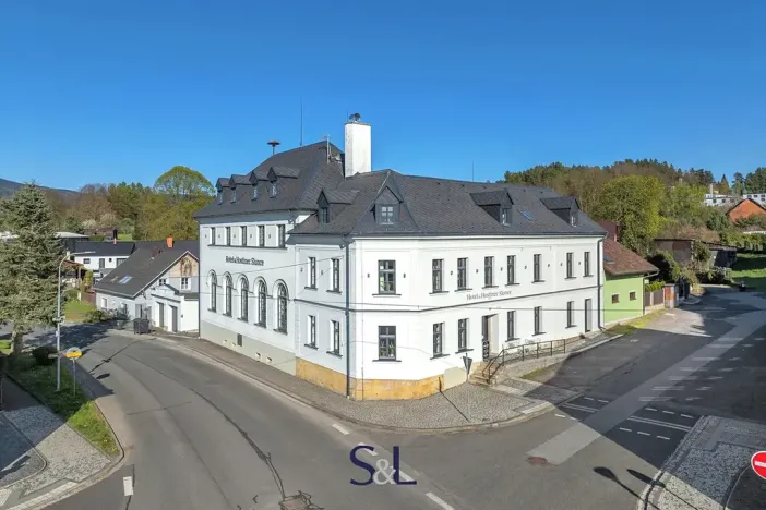 Pronájem restaurace, Osečná, Svatovítské náměstí, 183 m2