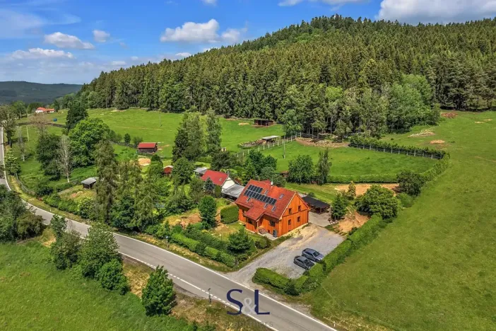 Prodej vícegeneračního domu, Horní Planá, 200 m2