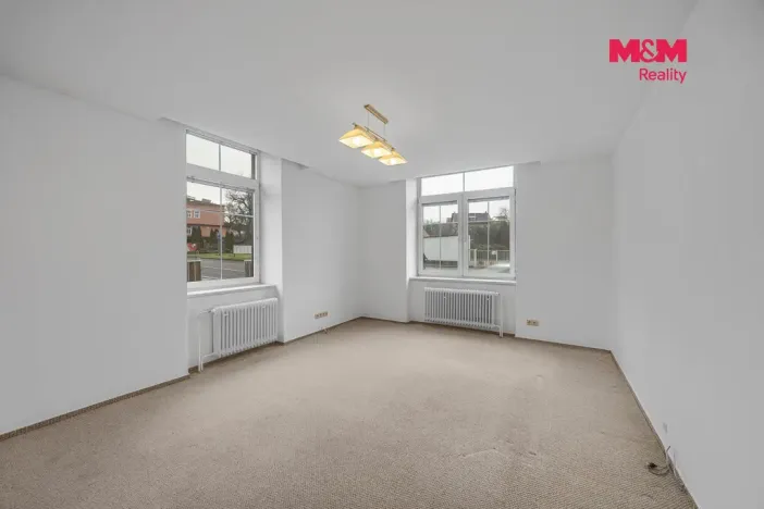Prodej bytu 3+1, Jaroměř - Pražské Předměstí, Husova, 120 m2