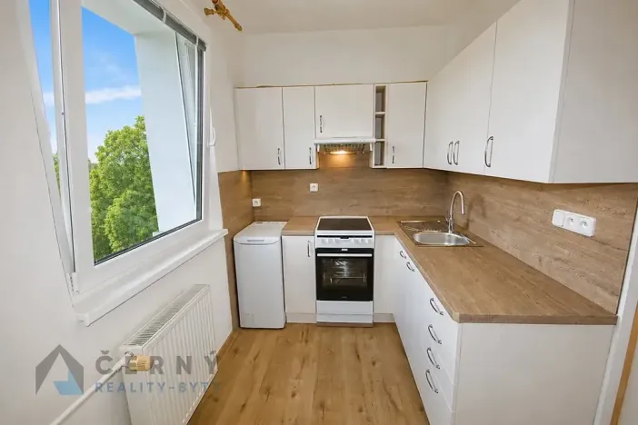 Pronájem bytu 1+1, Liberec, Bezová, 42 m2