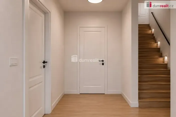 Prodej bytu 4+kk, Ostrov, 93 m2