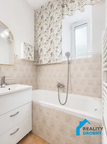 Prodej bytu 1+1, Děčín, Sládkova, 52 m2