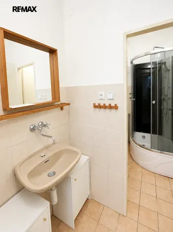 Pronájem kanceláře, Praha - Malá Strana, Karmelitská, 62 m2