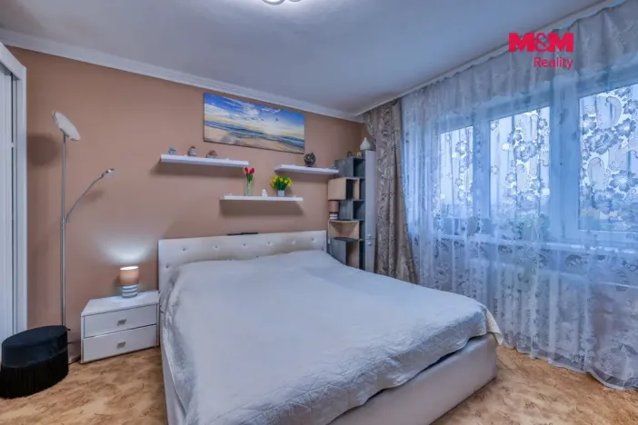 Prodej bytu 2+1, Ostrov, Jáchymovská, 56 m2