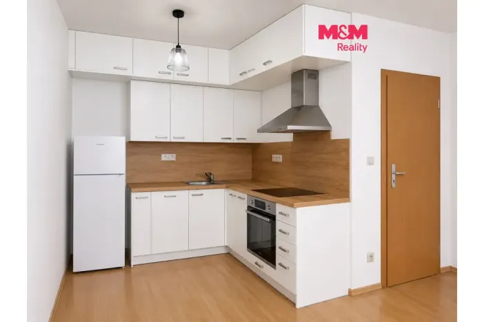Pronájem bytu 2+kk, Karlovy Vary - Drahovice, Zbrojnická, 52 m2