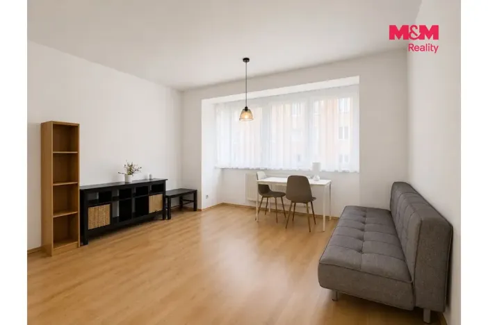 Pronájem bytu 2+kk, Karlovy Vary - Drahovice, Zbrojnická, 52 m2
