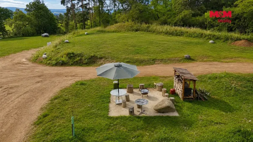 Pronájem komerčního pozemku, Planá, 33448 m2