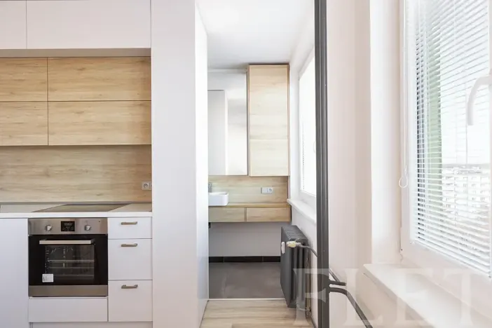 Pronájem bytu 1+kk, Praha - Záběhlice, Topolová, 31 m2