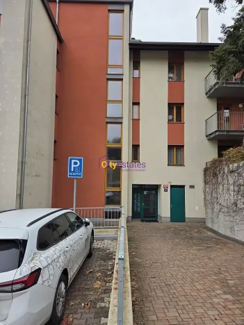 Pronájem bytu 1+kk, Praha - Krč, Dolnokrčská, 46 m2