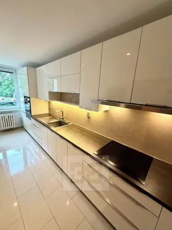 Prodej bytu 3+1, Praha - Modřany, Levského, 78 m2