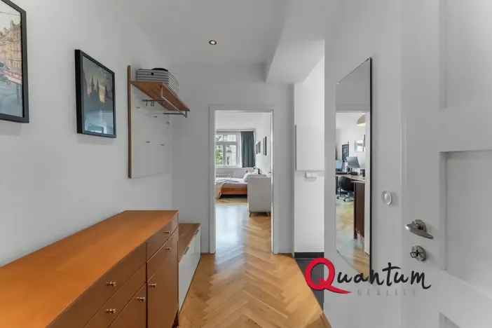 Prodej bytu 2+kk, Praha - Holešovice, Komunardů, 60 m2
