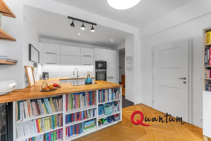 Prodej bytu 2+kk, Praha - Holešovice, Komunardů, 60 m2