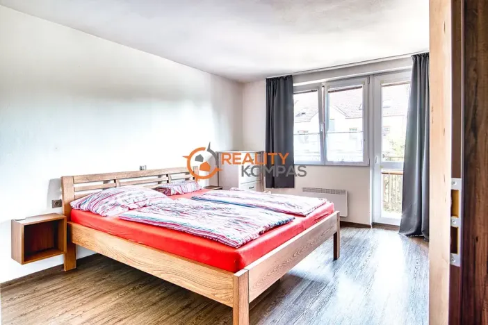 Prodej rodinného domu, Hovorany, 220 m2