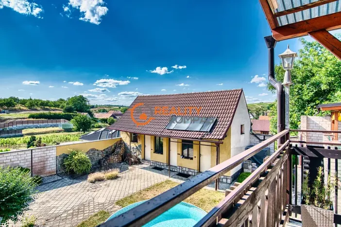 Prodej rodinného domu, Hovorany, 220 m2