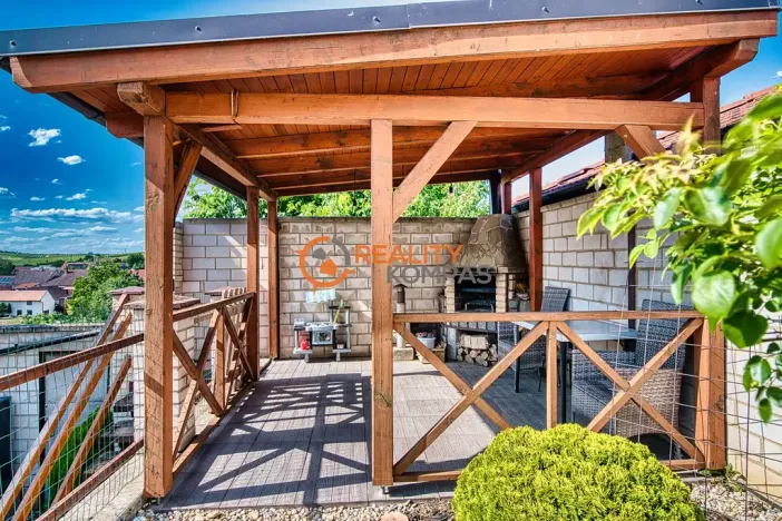 Prodej rodinného domu, Hovorany, 220 m2