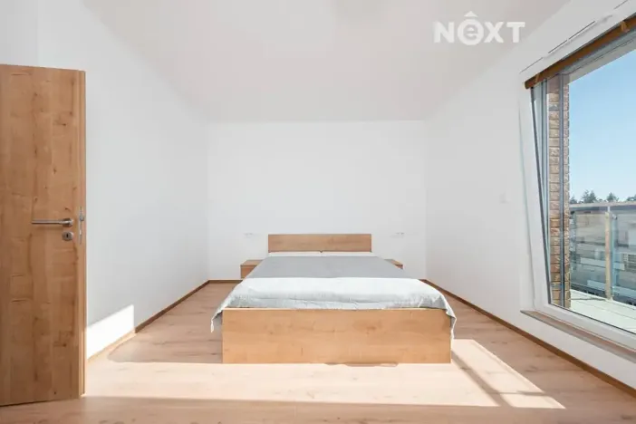Pronájem bytu 2+kk, Pardubice, U Sportovní školy, 97 m2