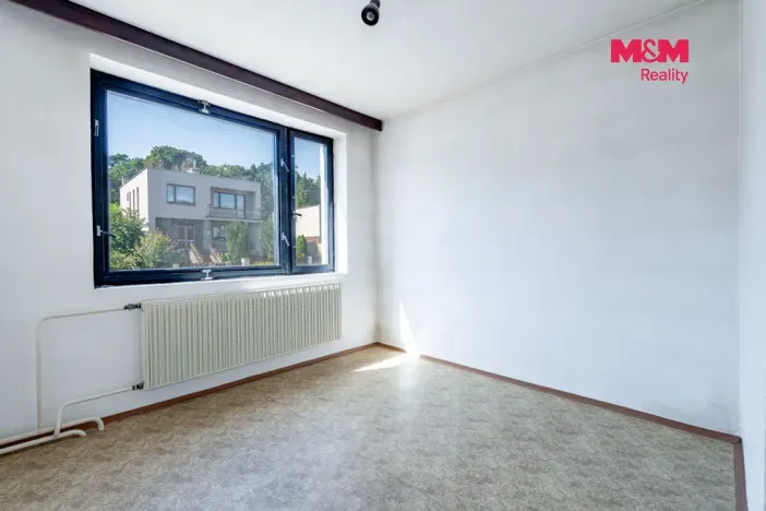Prodej rodinného domu, Chvaletice, Budovatelů, 180 m2