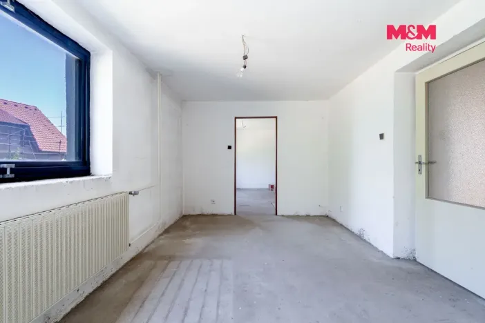 Prodej rodinného domu, Chvaletice, Budovatelů, 180 m2