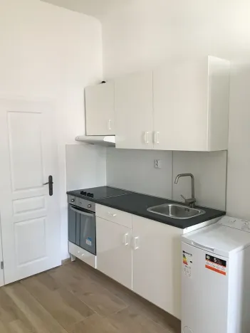Pronájem bytu 3+1, Praha - Nové Město, Zlatnická, 65 m2