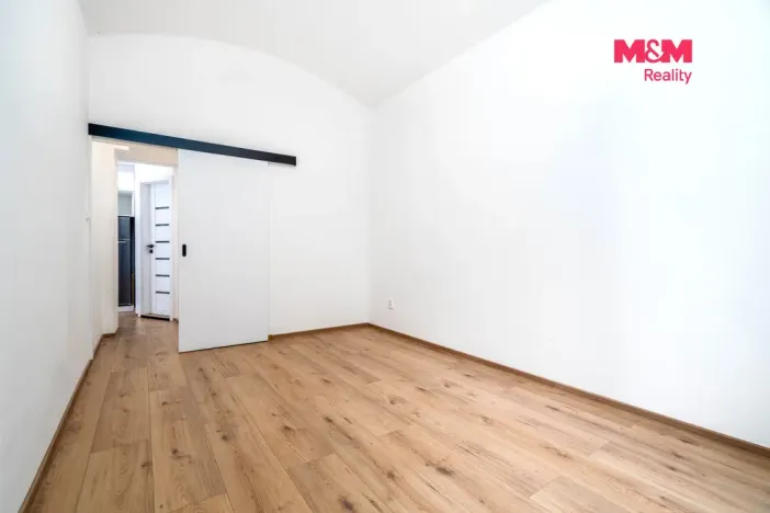 Prodej bytu 2+1, Praha - Dejvice, Kafkova, 43 m2