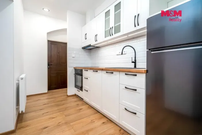 Prodej bytu 2+1, Praha - Dejvice, Kafkova, 43 m2