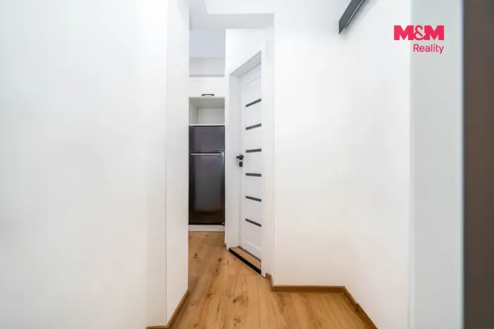 Prodej bytu 2+1, Praha - Dejvice, Kafkova, 43 m2