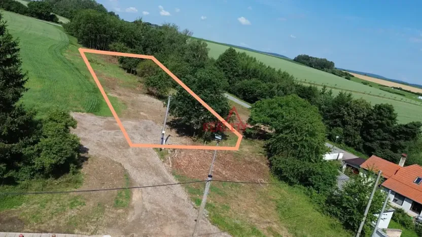 Prodej pozemku pro bydlení, Černíkovice, 2335 m2