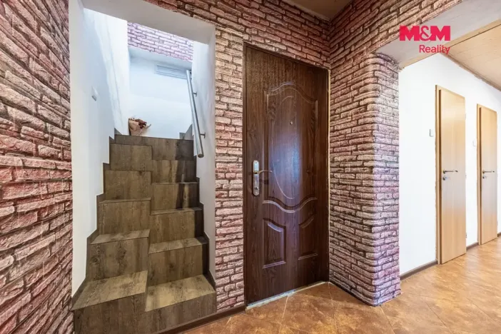 Prodej rodinného domu, Komárov, Sokolovická, 200 m2