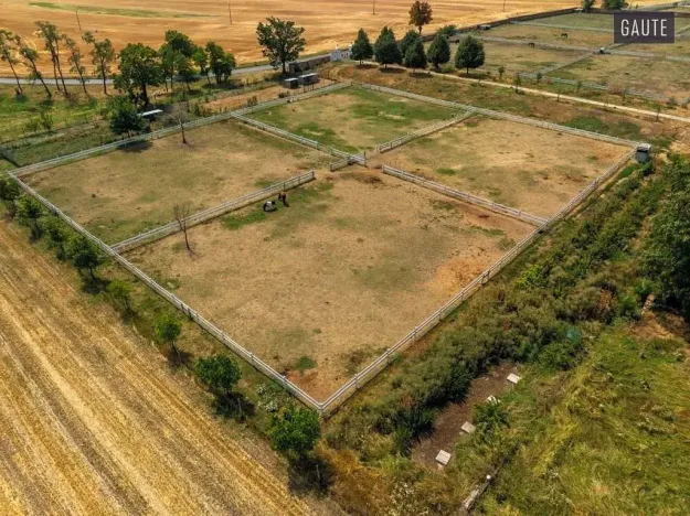 Prodej komerčního pozemku, Vlasatice, 83936 m2