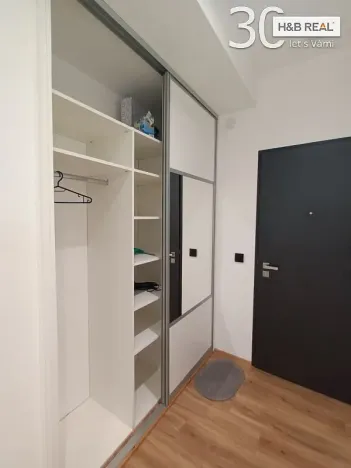 Pronájem kanceláře, Zlín, Rašínova, 58 m2