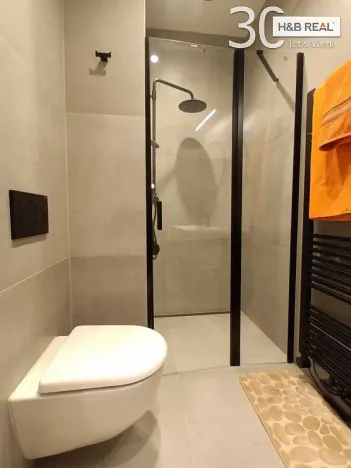 Pronájem kanceláře, Zlín, Rašínova, 58 m2