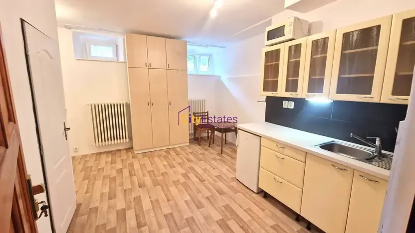 Pronájem bytu 1+kk, Praha - Smíchov, Ke Klimentce, 27 m2