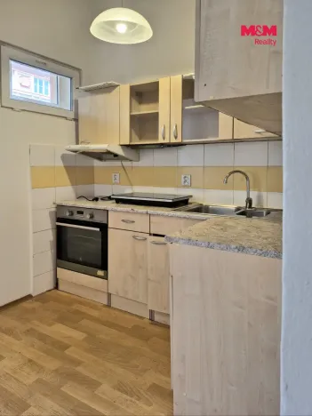 Pronájem bytu 1+kk, Praha - Holešovice, Stupkova, 31 m2