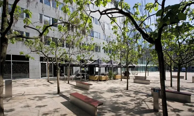 Pronájem kanceláře, Praha - Smíchov, Plzeňská, 1180 m2