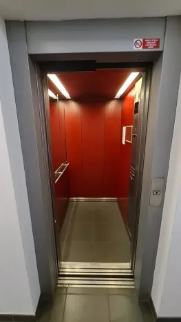 Pronájem bytu 2+kk, Praha - Podolí, Nedvědovo náměstí, 51 m2