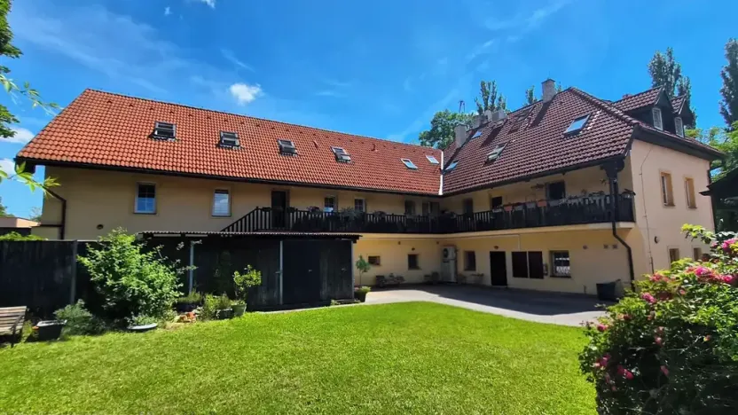 Prodej činžovního domu, Hostivice, Litovická, 322 m2