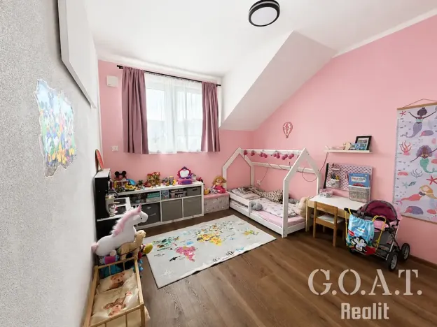Prodej bytu 4+kk, Vochov, 81 m2