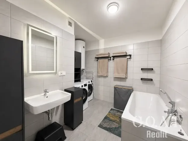 Prodej bytu 4+kk, Vochov, 81 m2