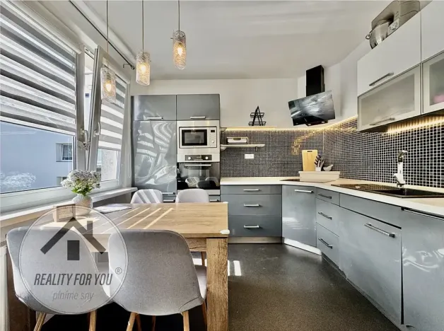 Prodej bytu 3+1, Liberec, Lounská, 71 m2